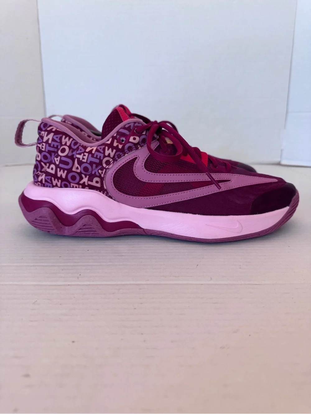 Nike Giannis Immortality 3 Mens Size 11 Pink Athletic Basketball Shoes Sneakers